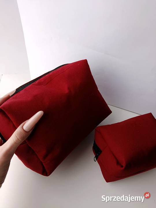 Kosmetyczka duża materiałowa czerwona zestaw Kosmetyczki i kuferki Konin sprzedam