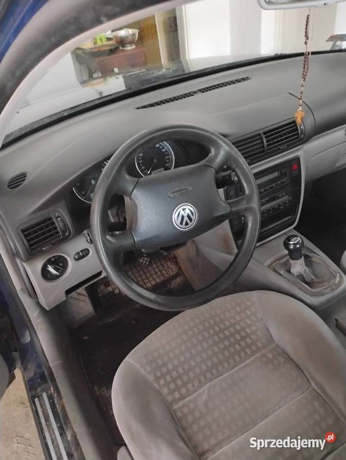 Wv pasat 2002 r74kw kombi Iwaniska
