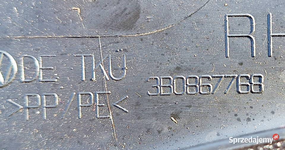 VW PASSAT B5 FL Osłona Tylna Prawa 3B0867768 Radom