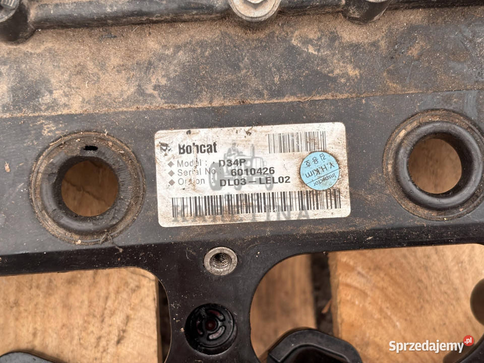 Doosan Bobcat D34P Pokrywa Zaworów CZĘŚCI Jastrzębniki