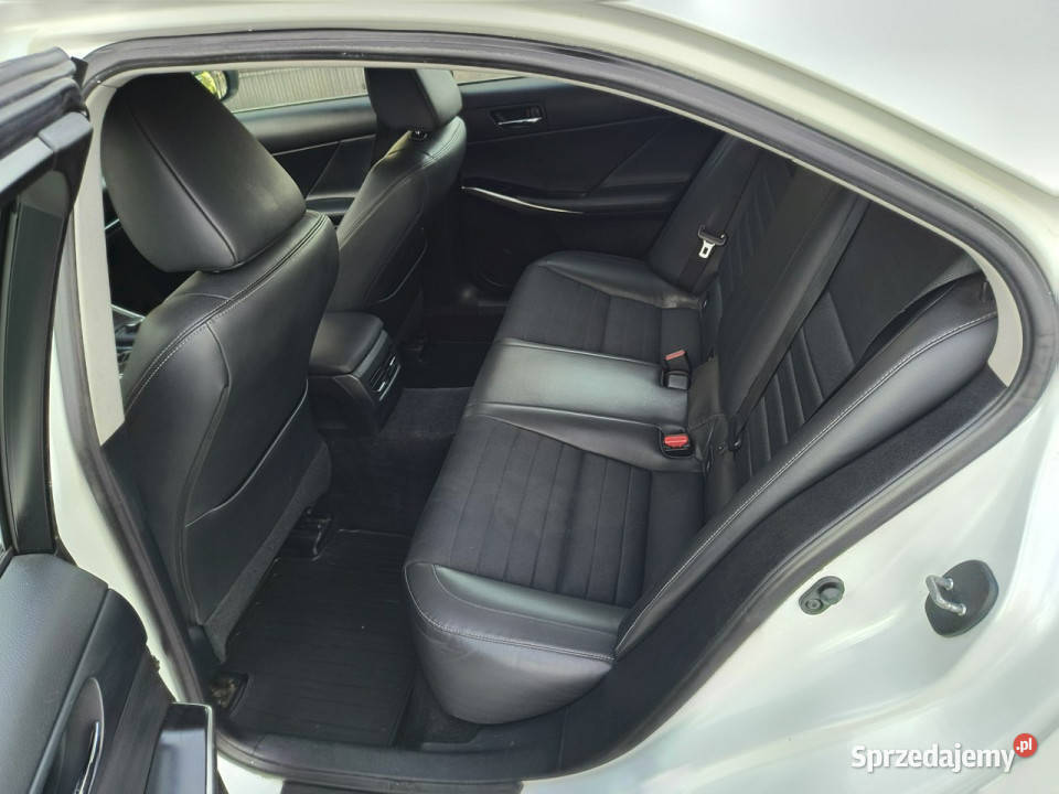 Lexus IS IS300H223 salon serwisy ASOpółskóraLED wspomaganie kierownicy Bydgoszcz
