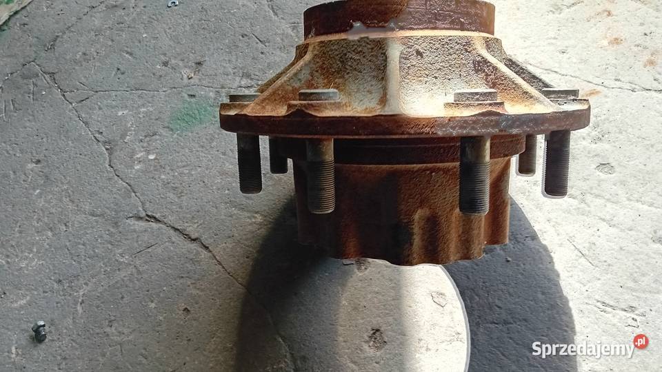 Piasta koła na 8 szpilek do stRa przyczepy lubelskie Chełm