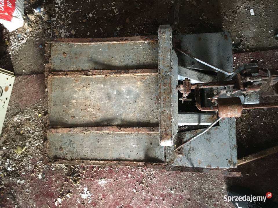 Stara Waga Podłogowa PRL zachodniopomorskie Szczecinek