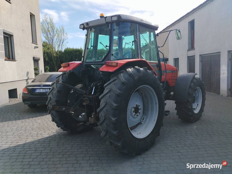 Ciągnik Massey Ferguson 4270 wielkopolskie