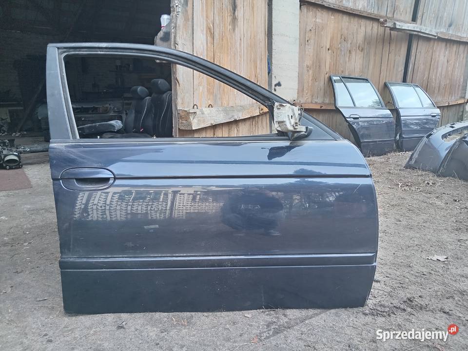Dzwi bmw e39 turing Rok produkcji 2001 Łomazy sprzedam
