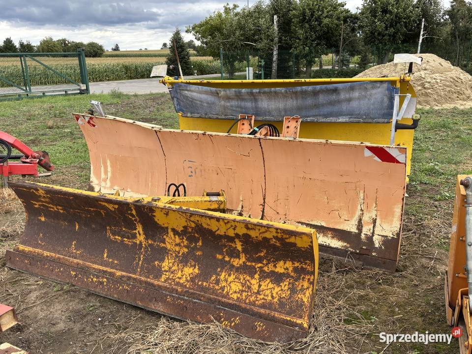 Plug do śniegu koparko ładowarka JCB unimog Piaski