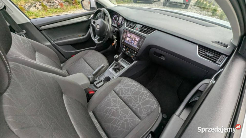 koda Octavia Panoramadach wersja Clever III 2013 dolnośląskie Kamienna Góra