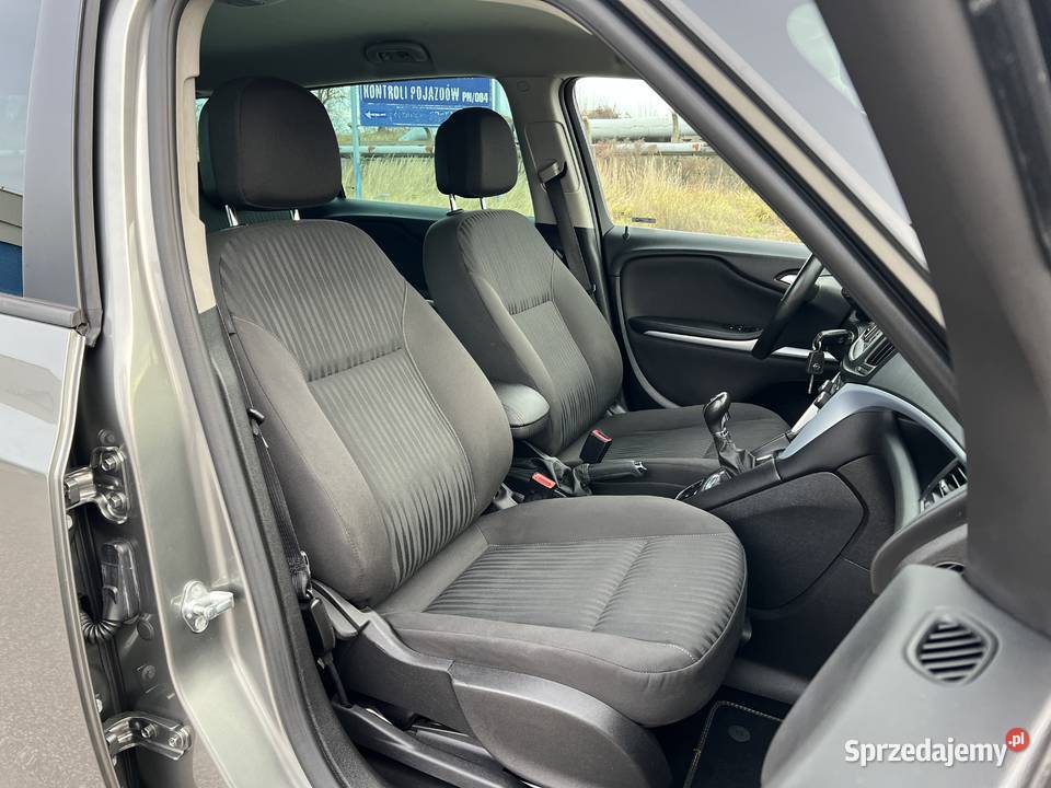 Opel Zafira LIFT 14 BENZYNA 7 Osobowa Zafira Konin sprzedam