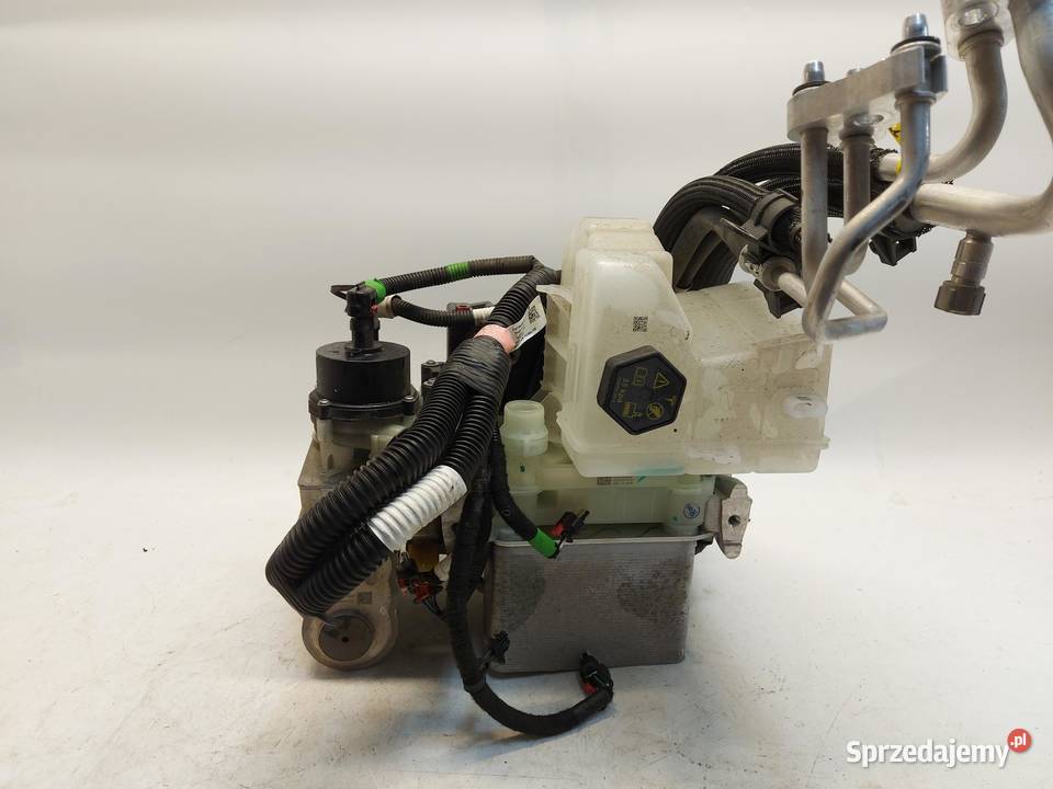 TESLA MODEL Y 2023r Pompa wymiennik ciepła wody