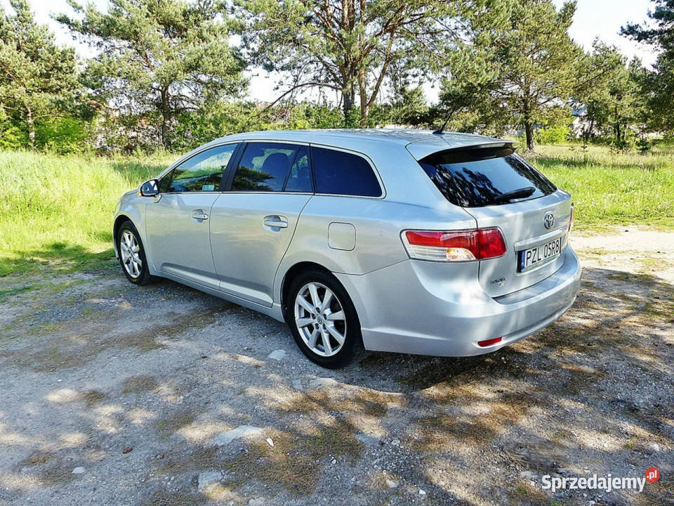 Toyota Avensis 22 manualna Piła sprzedam