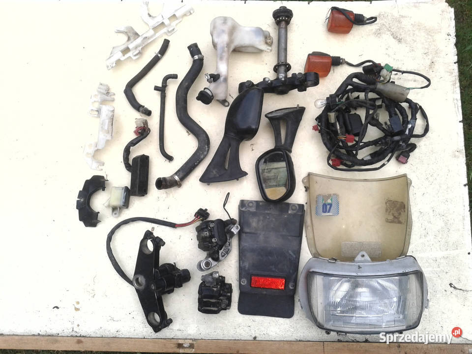 HONDA CBR 600 F1 Duża ilość części świętokrzyskie sprzedam