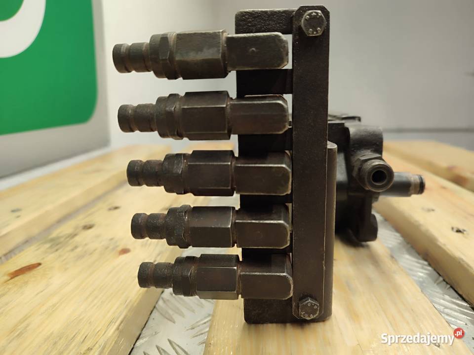 Rozdzielacz hydrauliczny 2134550 CNH Wilkowo