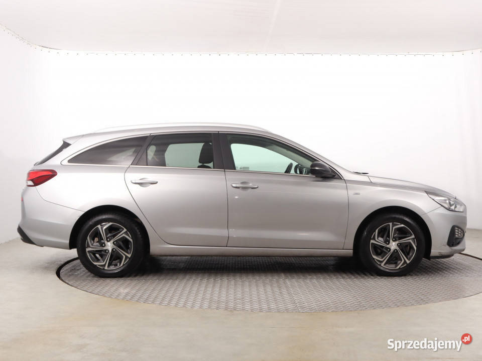 Hyundai i30 15 TGDI MHEV Rok produkcji 2023 Katowice