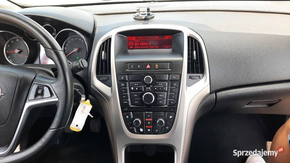 Opel Astra 14 Turbo 140 2010 r Klima Opłacona elektryczne szyby Kraśnik sprzedam