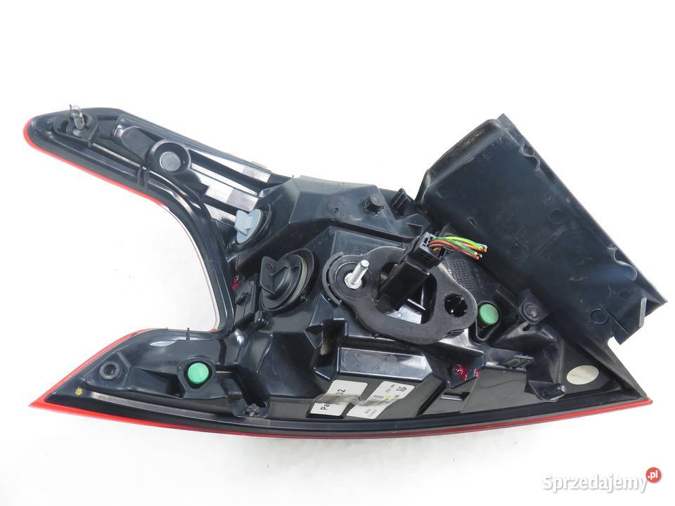 LAMPA PRAWA TYLNA PEUGEOT 308 II 81250201 sprzedam