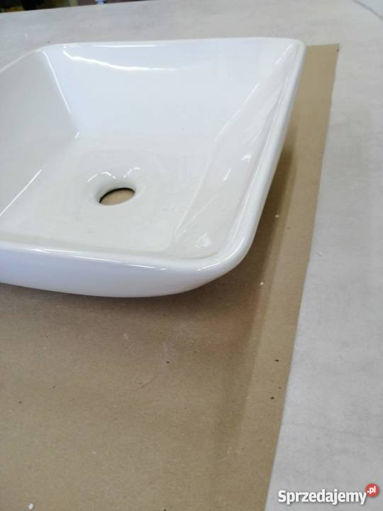 Umywalka nablatowa 230 Piła