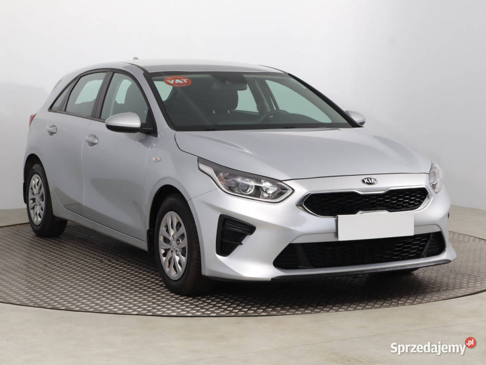 Kia Ceed 10 TGDI światła do jazdy dziennej