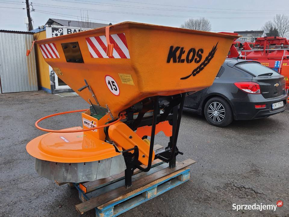 Rozsiewacz nawozów wapna taśmowy KŁOS 300 400