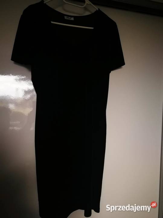 Czarna aksamitna sukienka małopolskie Zielonki