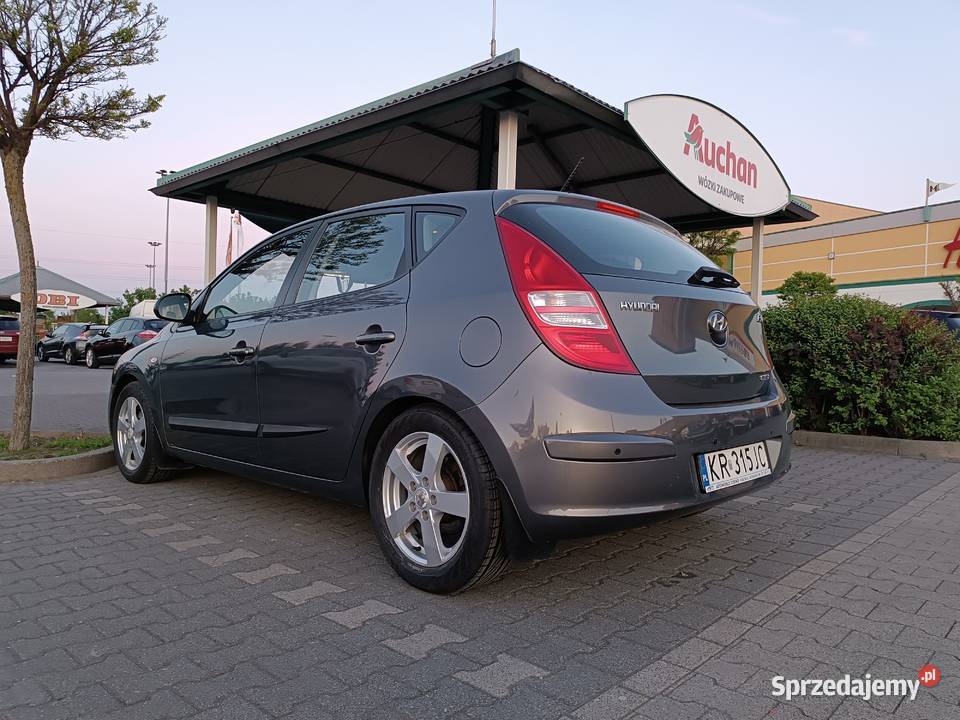 Hyundai i30 16 crdi salon pierwszy właściciel manualna i30 Kraków sprzedam
