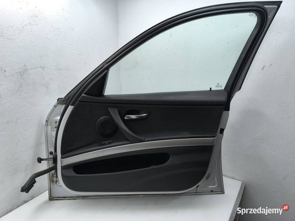 DRZWI PRAWY PRZÓD TITANSILBER BMW E90 E91 wielkopolskie