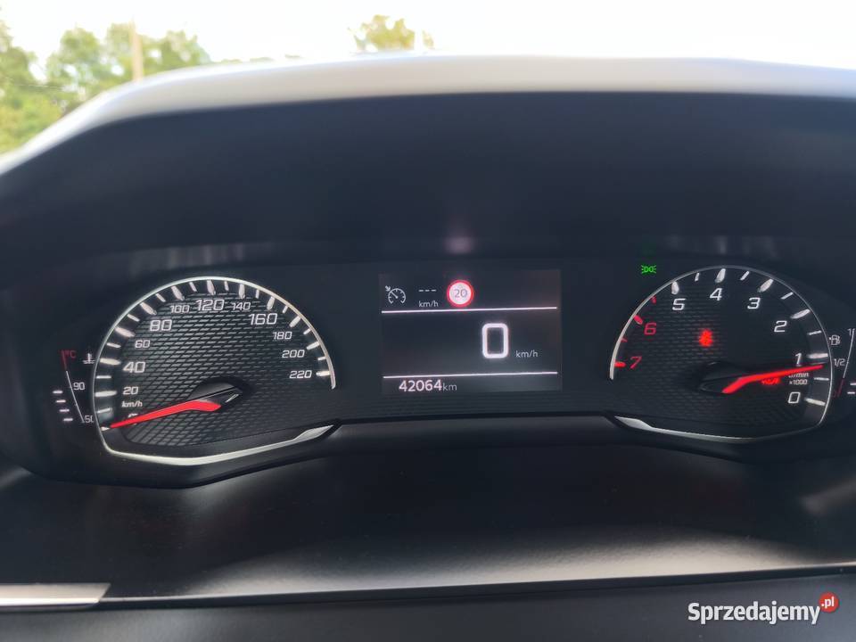 Peugeot 2008 15hdi 2020r Niski przebieg SUV wielkopolskie Mieścisko