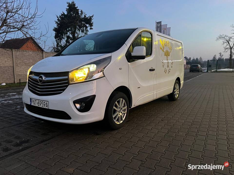 Opel Vivaro 16 CDTI 2016 L1H1 bezwypadkowy z 1600cm3 Nowy Tomyśl