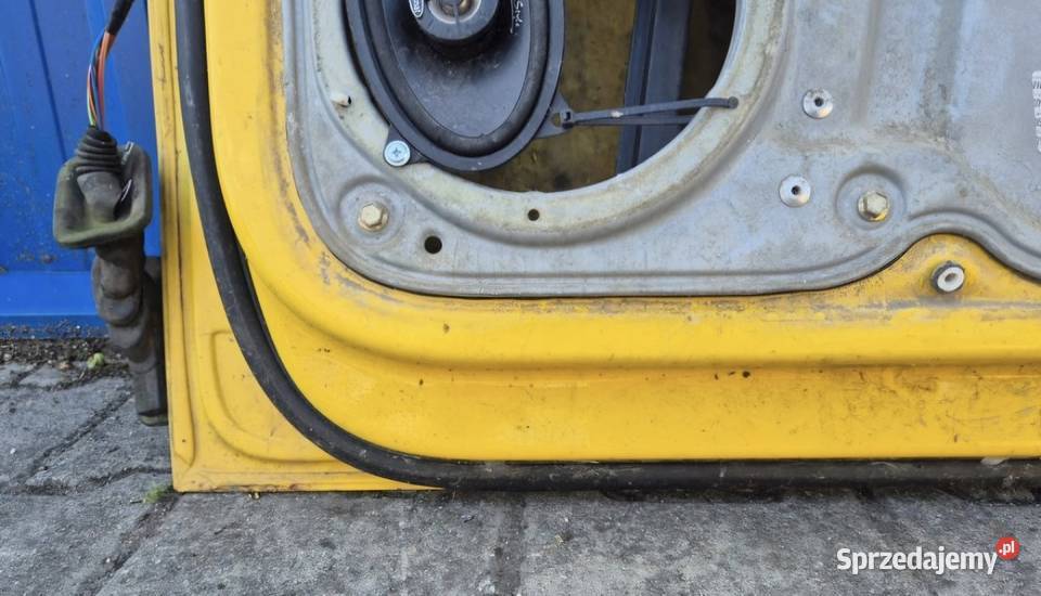 DRZWI PRZÓD PRAWY PRZEDNIE PRAWE VW CADDY III Drzwi Działoszyce