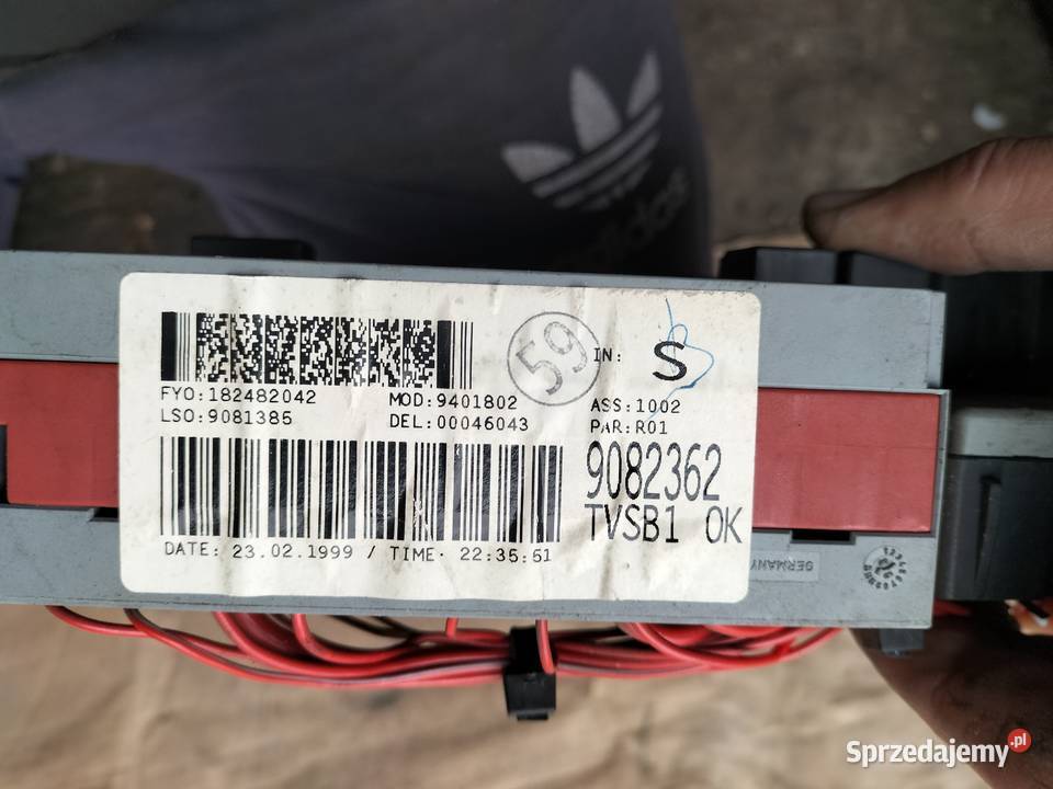 SKRZYNKA BEZPIECZNIKÓW VOLVO S80 S 80 24 9494673 osobowe Kamień-Kolonia