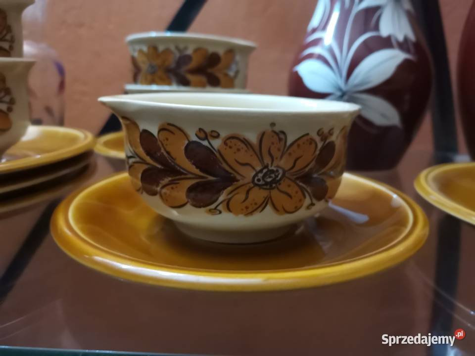 Miseczki plus talerzyk kwiaty porcelana CP