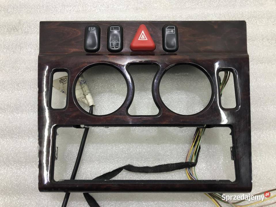 PANEL DEKOR KONSOLI MERCEDES CKLASA W202 9301 EU osobowe Osłony i zaślepki