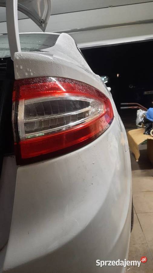 Lampy kpl tylne zewnetrzne Ford Fusion 20132017 Lampy tylne Świdnik