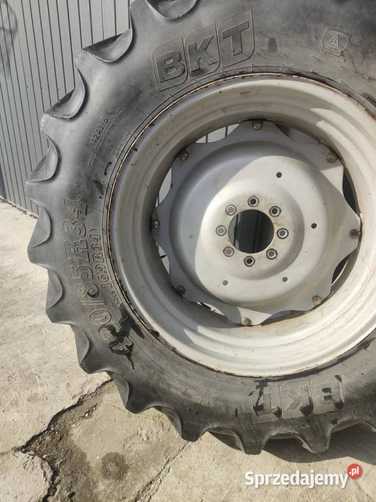 Dwa kompletne tylne koła do ciągnika massey Jarosław