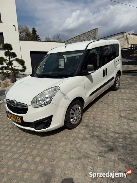 Opel Combo 14benzyna 7 osobowy 116 przebiegu Combo Bytów