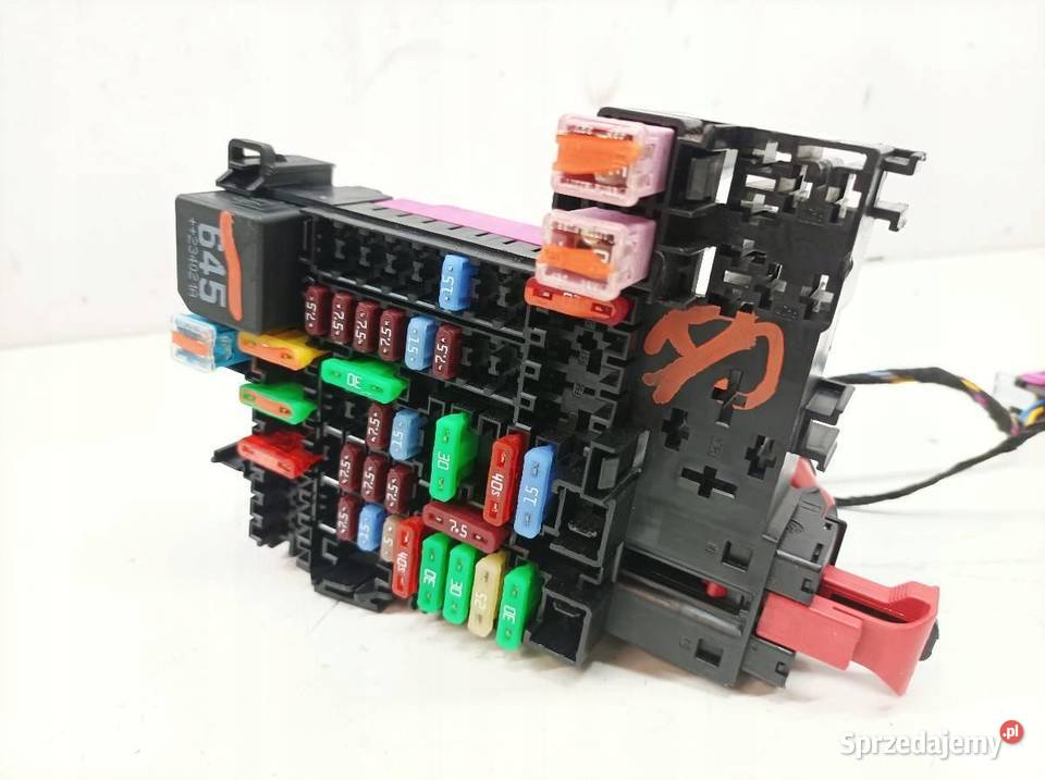 SKRZYNKA BEZPIECZNIKÓW 2Q0937615A 10 TSI 95 Układ elektryczny, zapłon świętokrzyskie