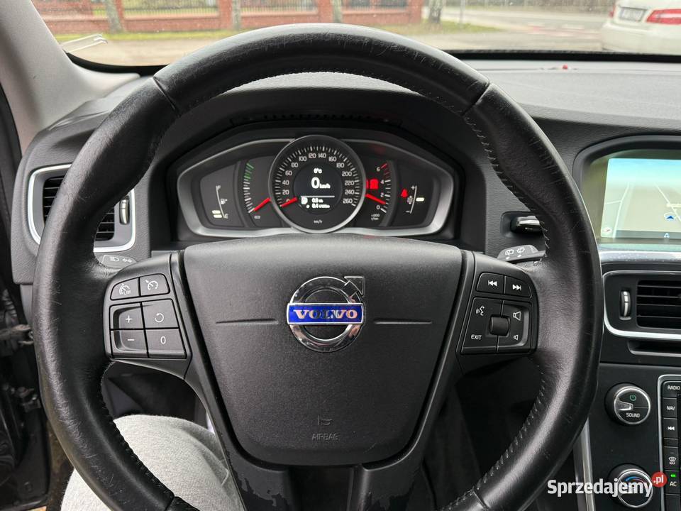 VOLVO V60 2016 POLIFT BEZWYPADKOWY ZADBANY 289000km V60 V60