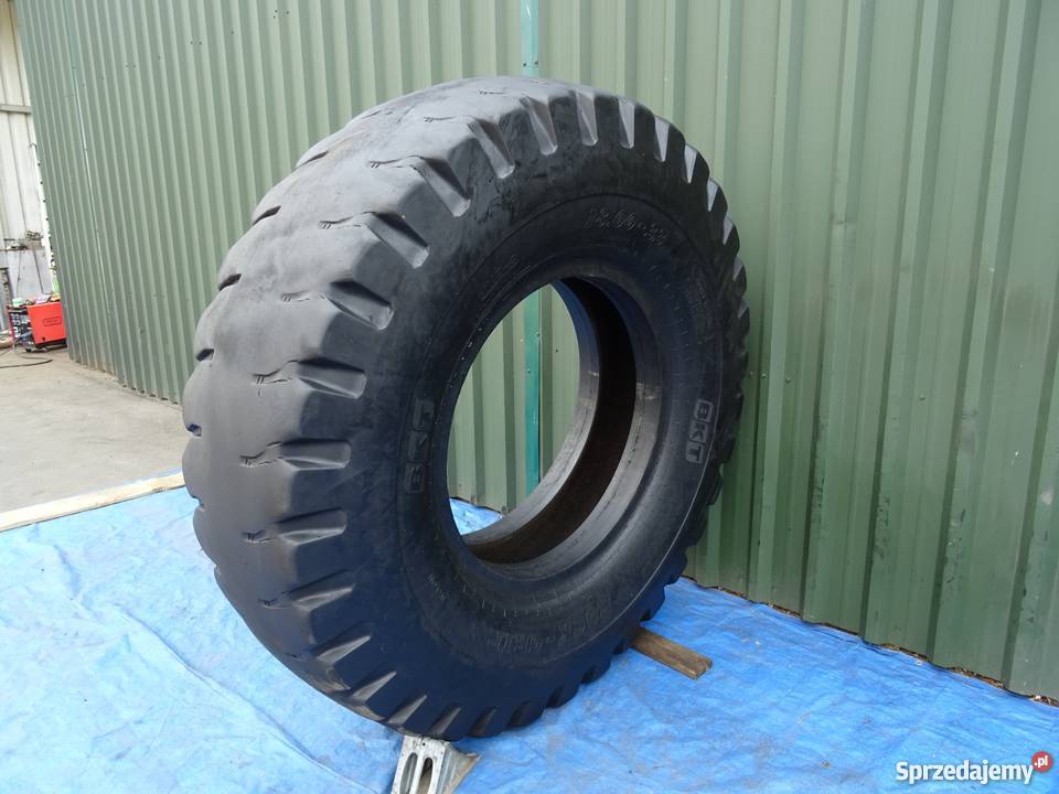 OPONA 1800 1800 R 33 BKT ROCKGRIP IND4