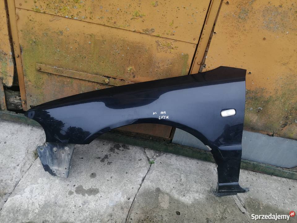 Błotnik lewy Audi A4 b5 2000r LY5K Chełm sprzedam