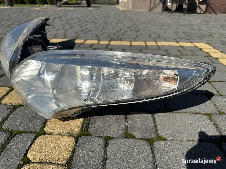 Megane 3 LAMPA PRZÓD LEWY Narama sprzedam