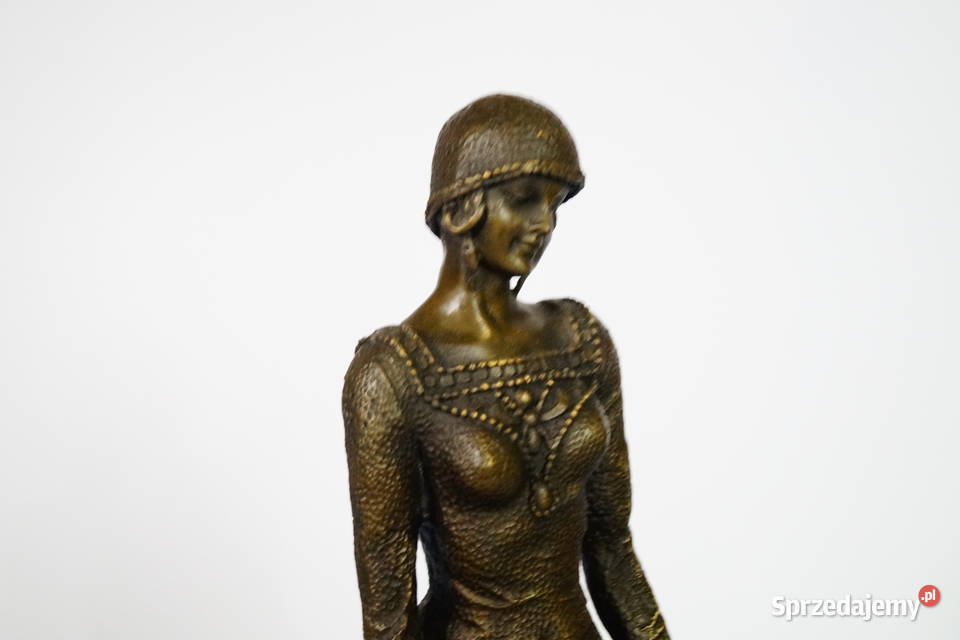 DChiparius Tancerka z psami kobieta figura z Gizałki