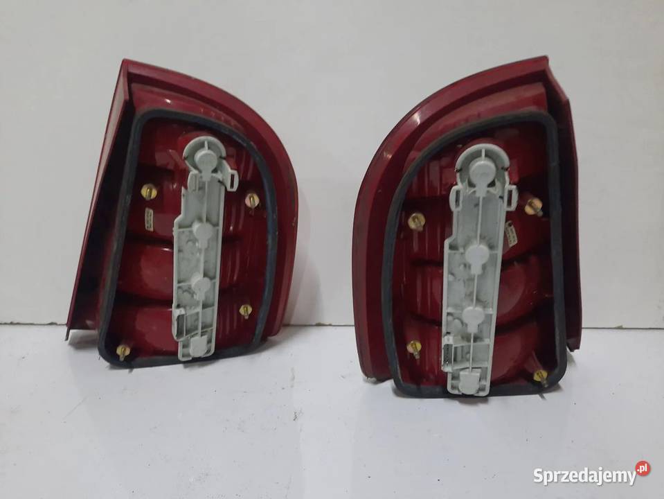 307G SKODA FABIA I HB 9908 LAMPA LEWA PRAWA Włoszczowa