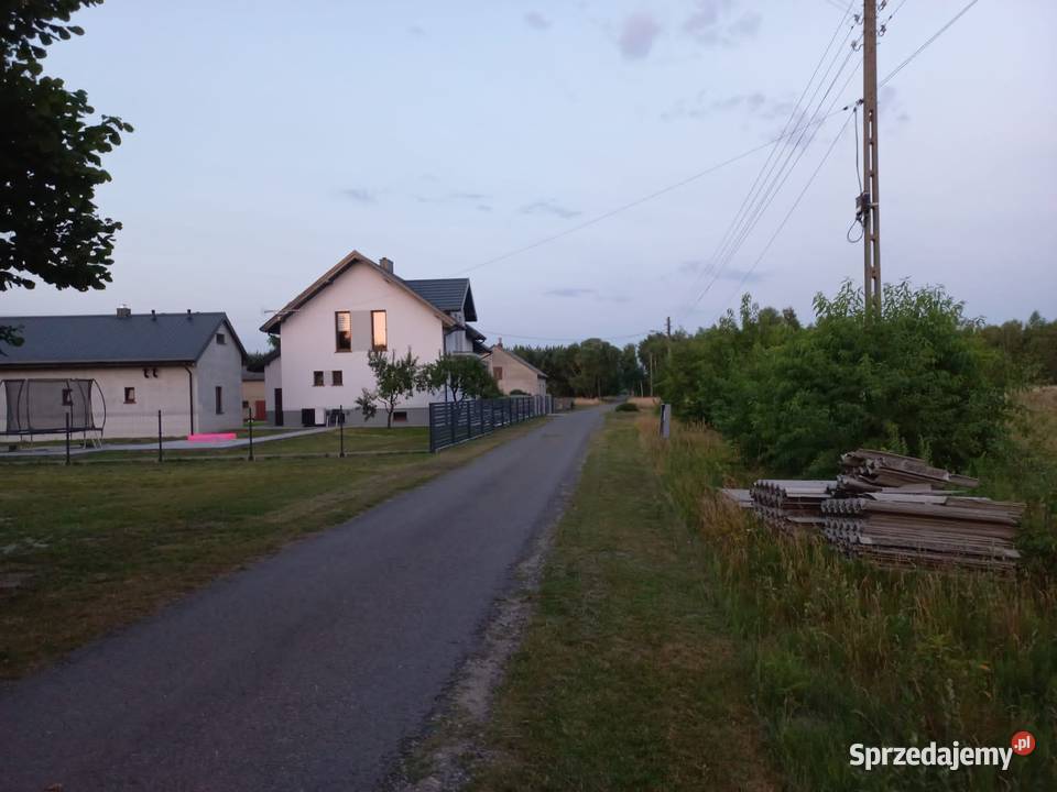 Działka budowlana drodze asfaltowej