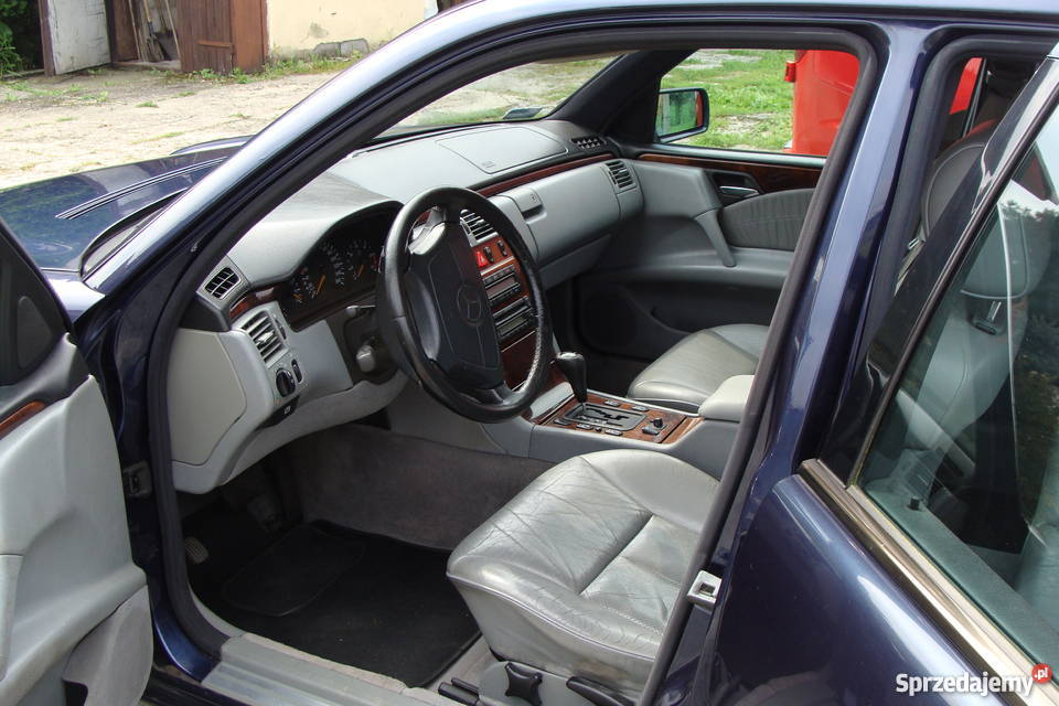MERCEDES E210 300TD PEŁNA 1998 Sedan / Limuzyna śląskie