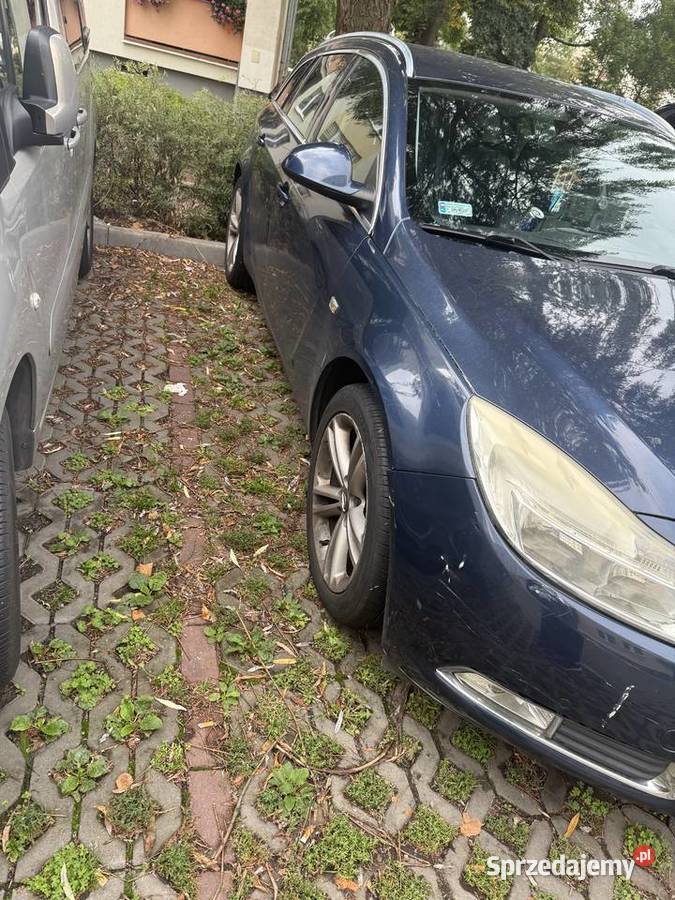 Opel Insignia 16 benzyna 2010 uszkodzona Puławy sprzedam