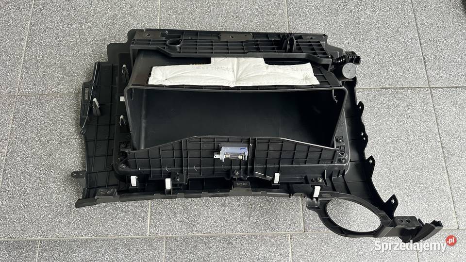 Hyundai Kona Schowek 84510J9xxx osobowe małopolskie Radziszów