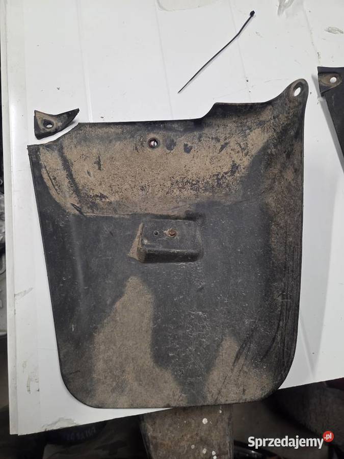 Chlapacz Błotnik tyl suzuki eiger 400 Wiele sprzedam