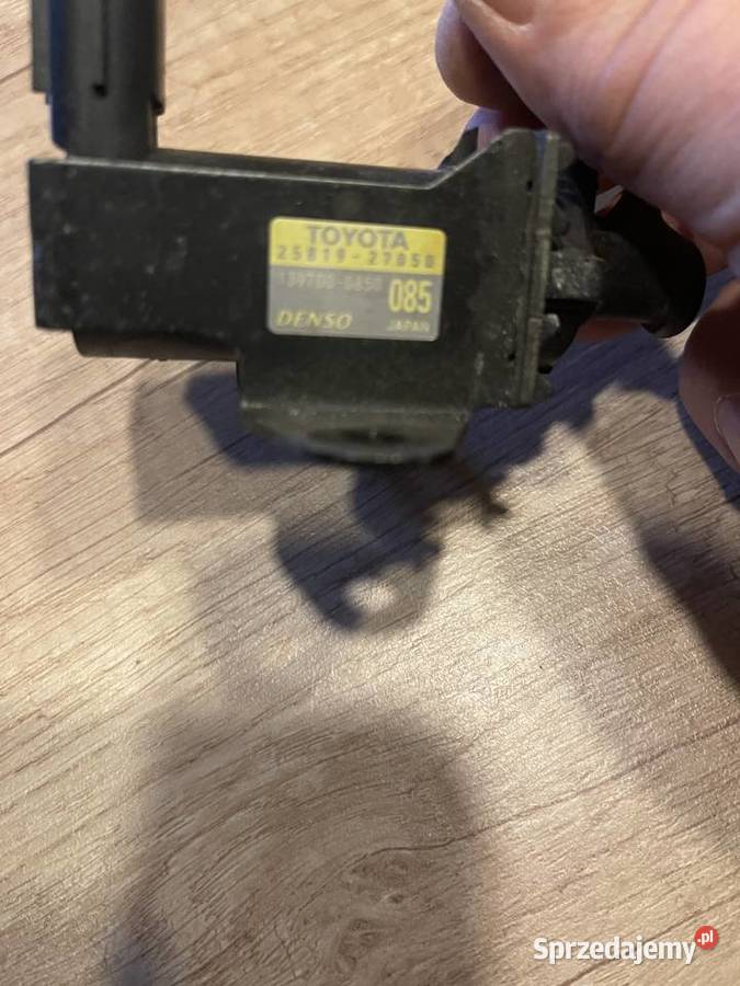Zawór podciśnienia turbiny toyota Avensis t 25 Dziurów