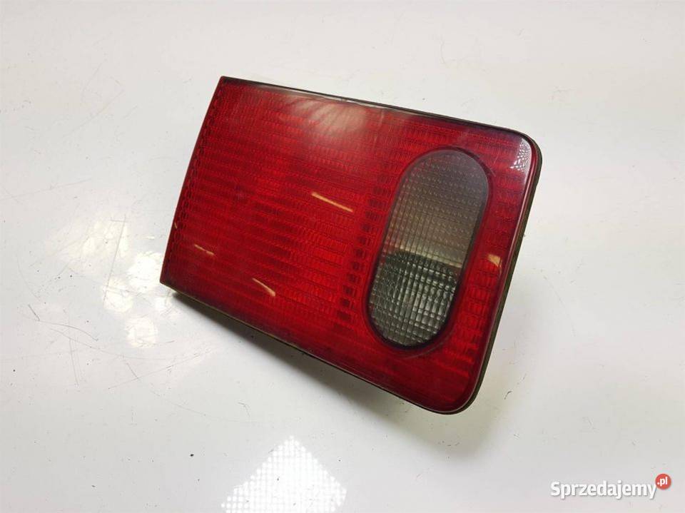 LAMPA LEWA TYŁ AUDI A8 QUATTRO 4D0945093