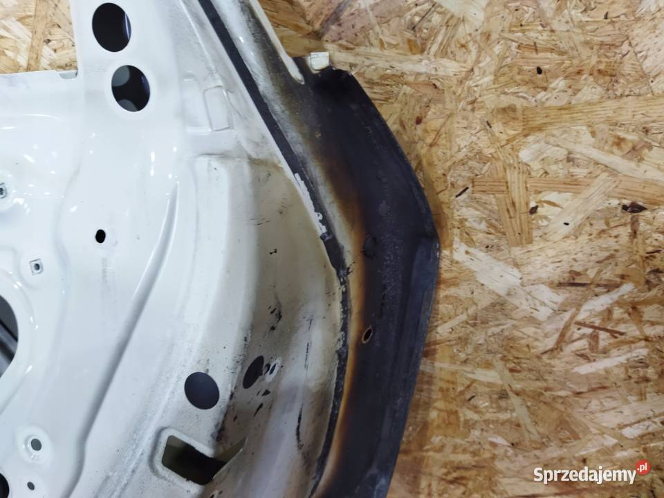 DRZWI PRAWY TYŁ AUDI Q3 8U LY9K 20112018 DO osobowe Przystajń
