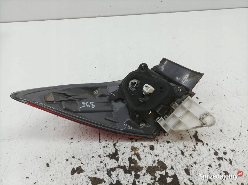 LAMPA TYŁ PRAWA EU E16 E17 E18 SEDAN 8155002A80